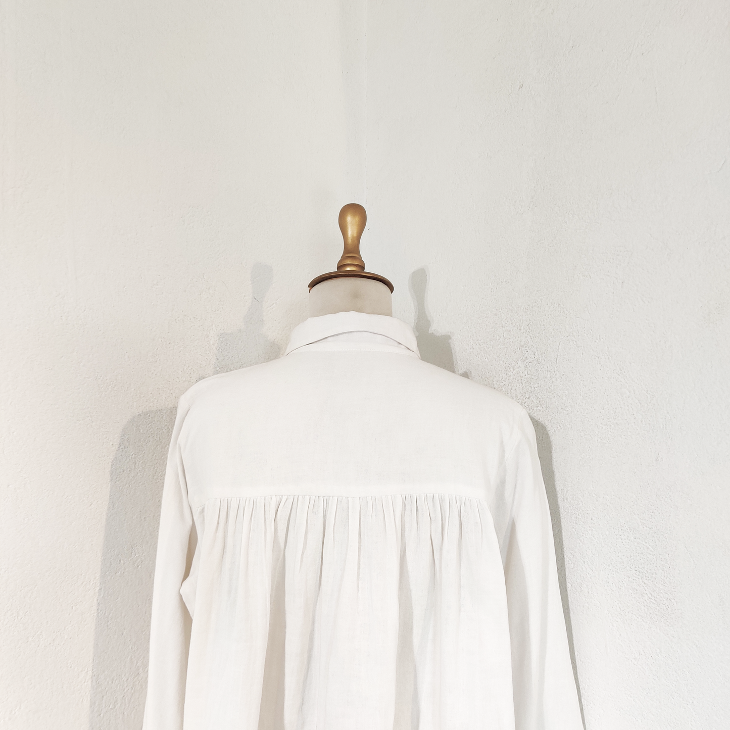 DHAMA WHITE