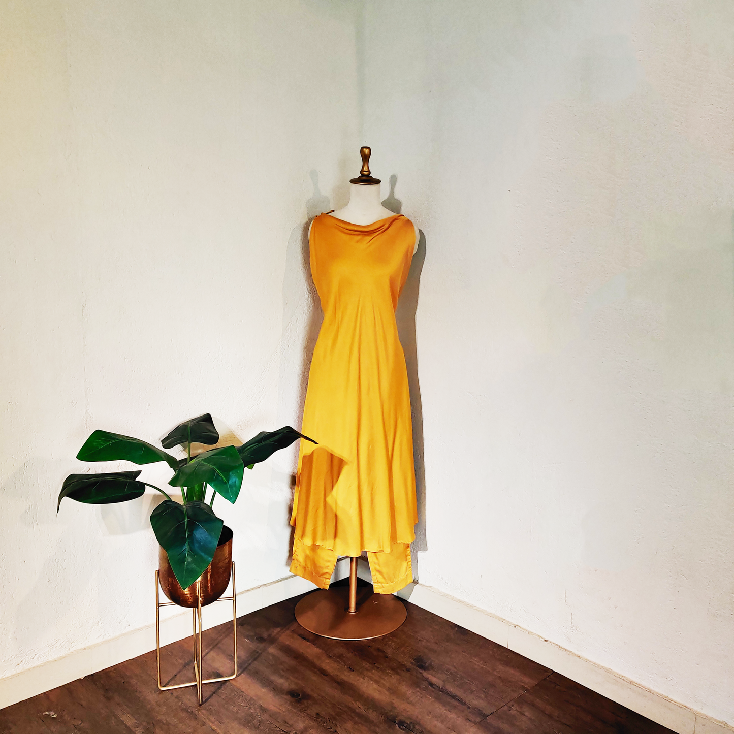 PEAR YELLOW