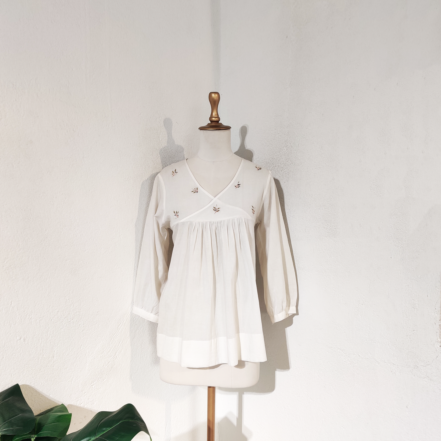 KARMA OLIVE WHITE