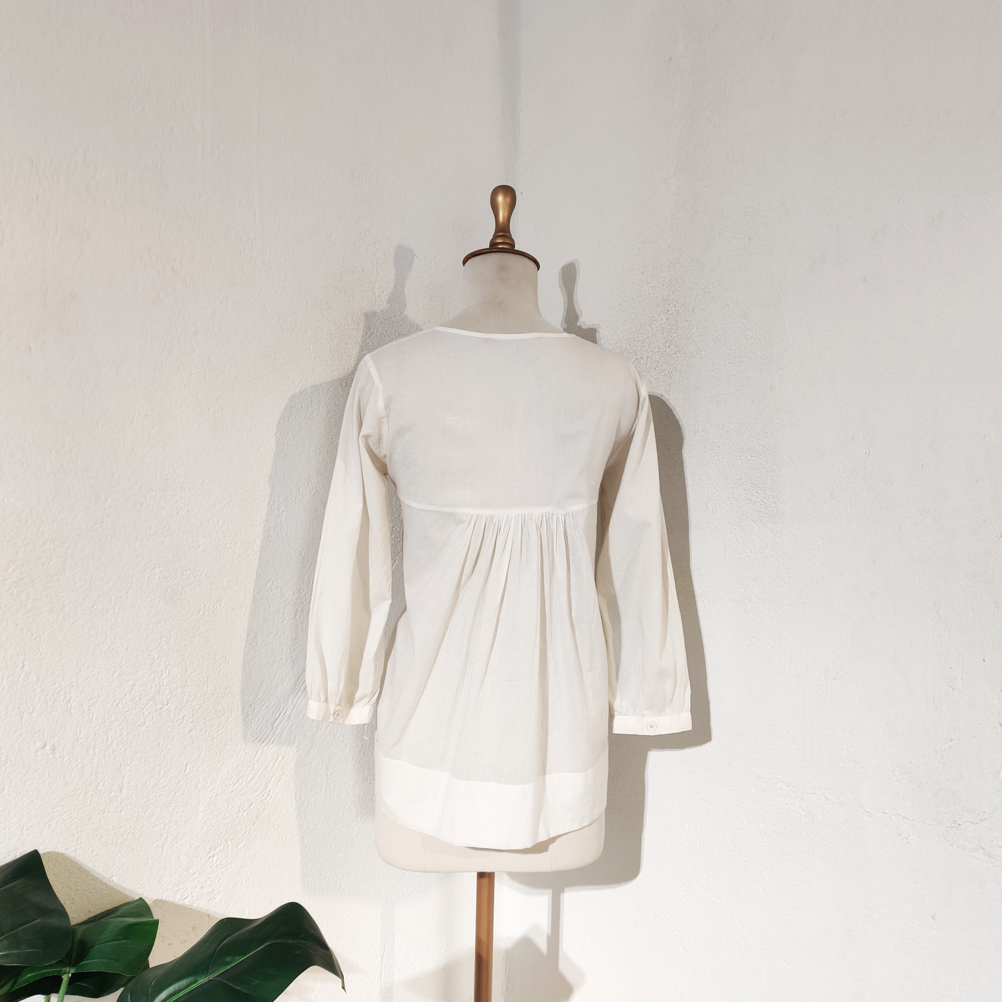 KARMA OLIVE WHITE