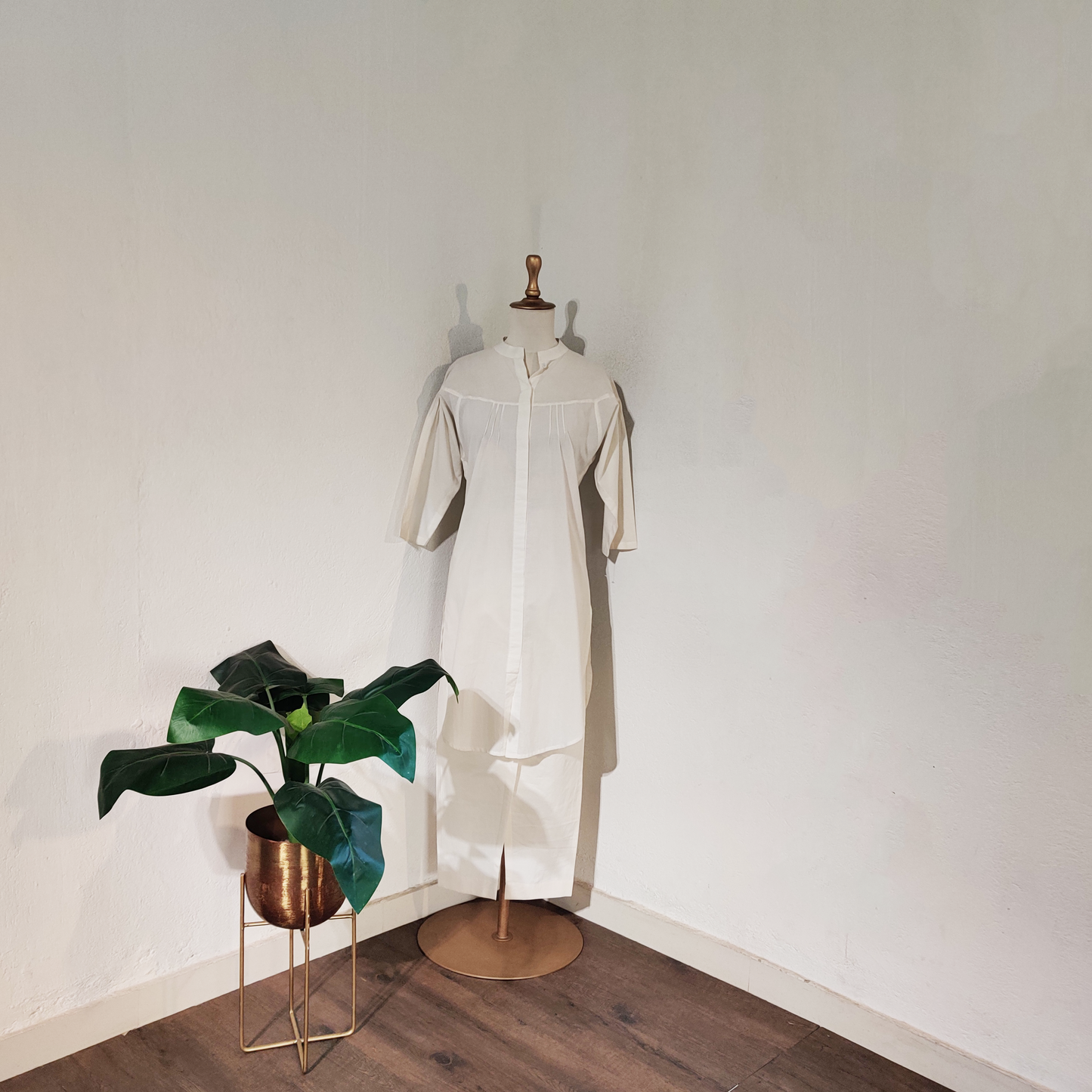 BENAZIR OFF-WHITE