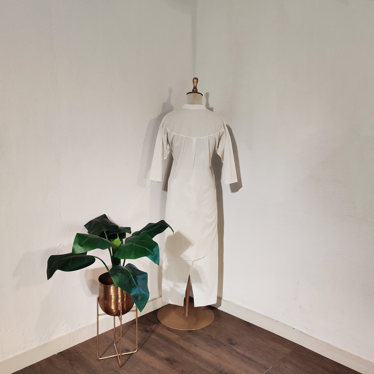 BENAZIR OFF-WHITE