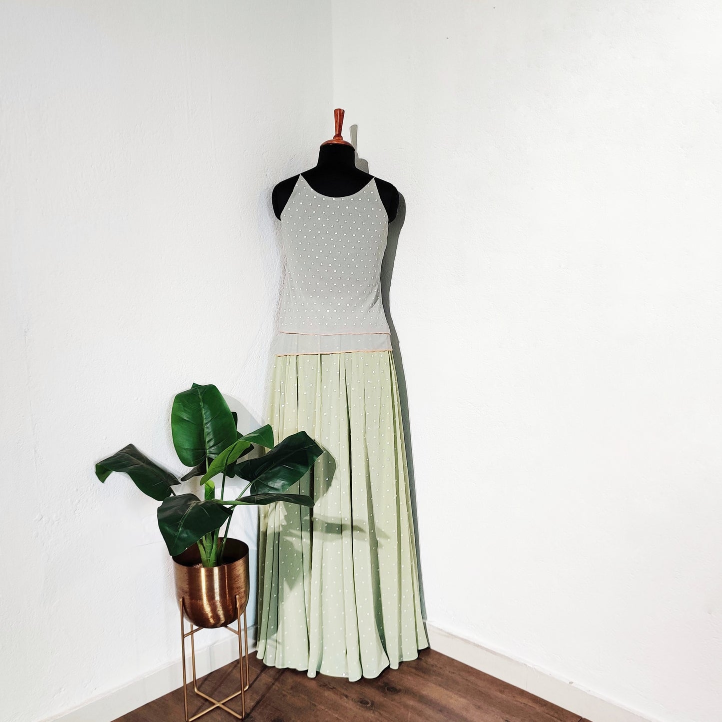 Kaashwi Lehenga Pista