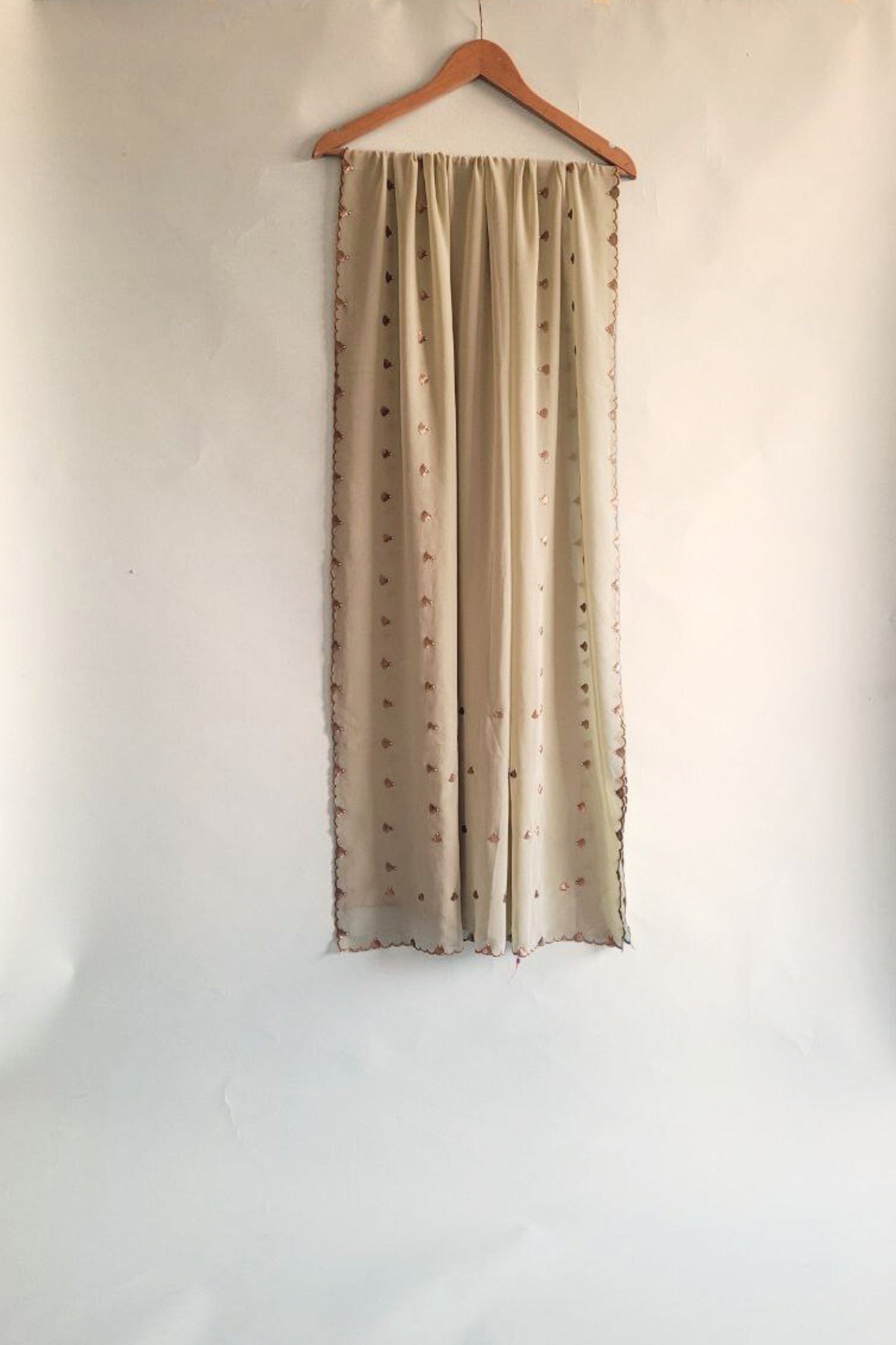 Hand Embroidered Dupatta-bagaan-Pista