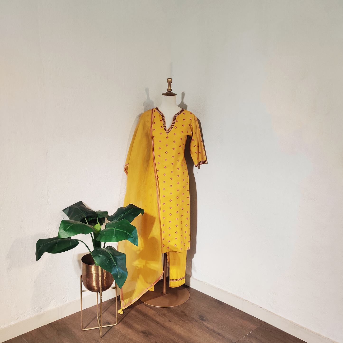 SHAGUN ST CUT YELLOW