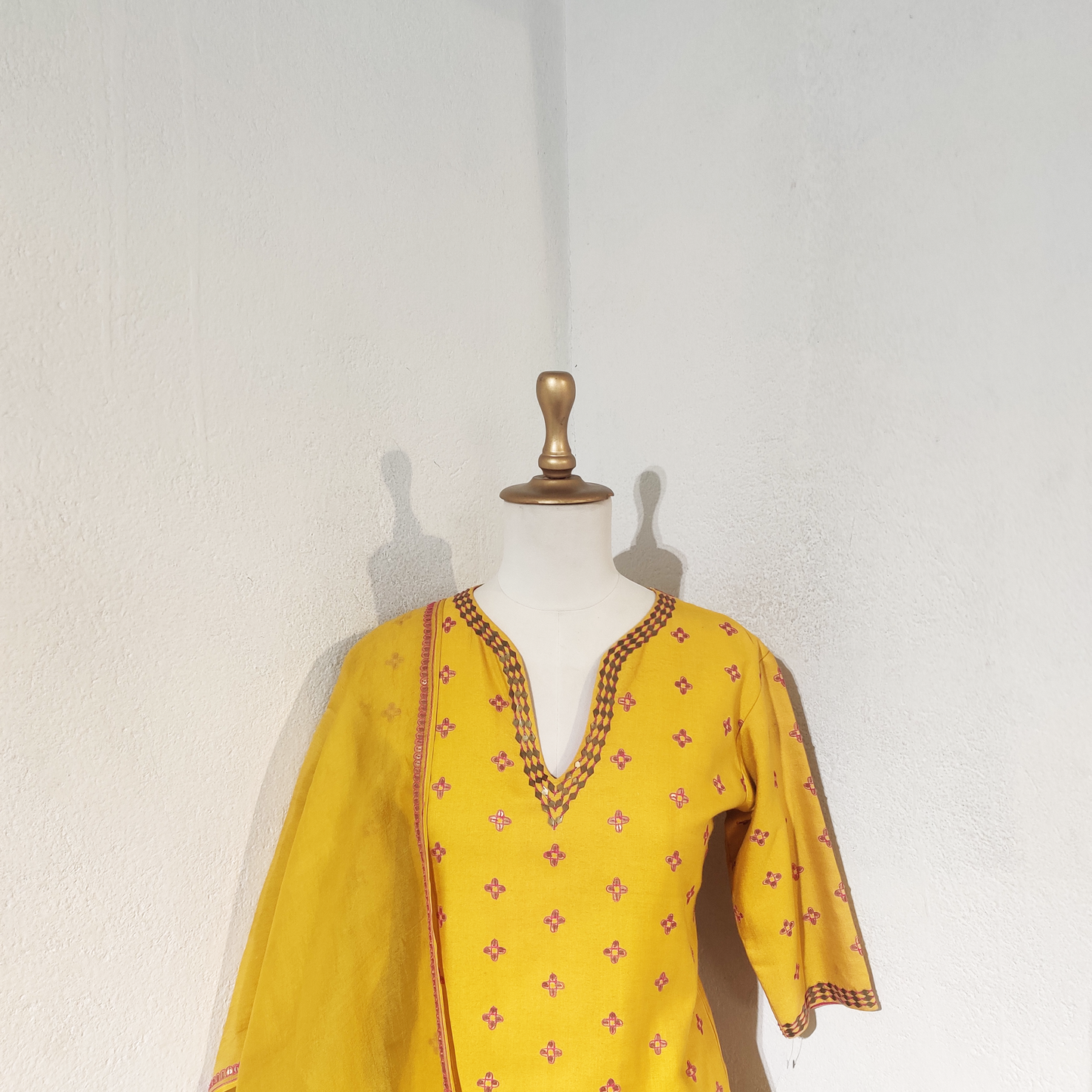 SHAGUN ST CUT YELLOW