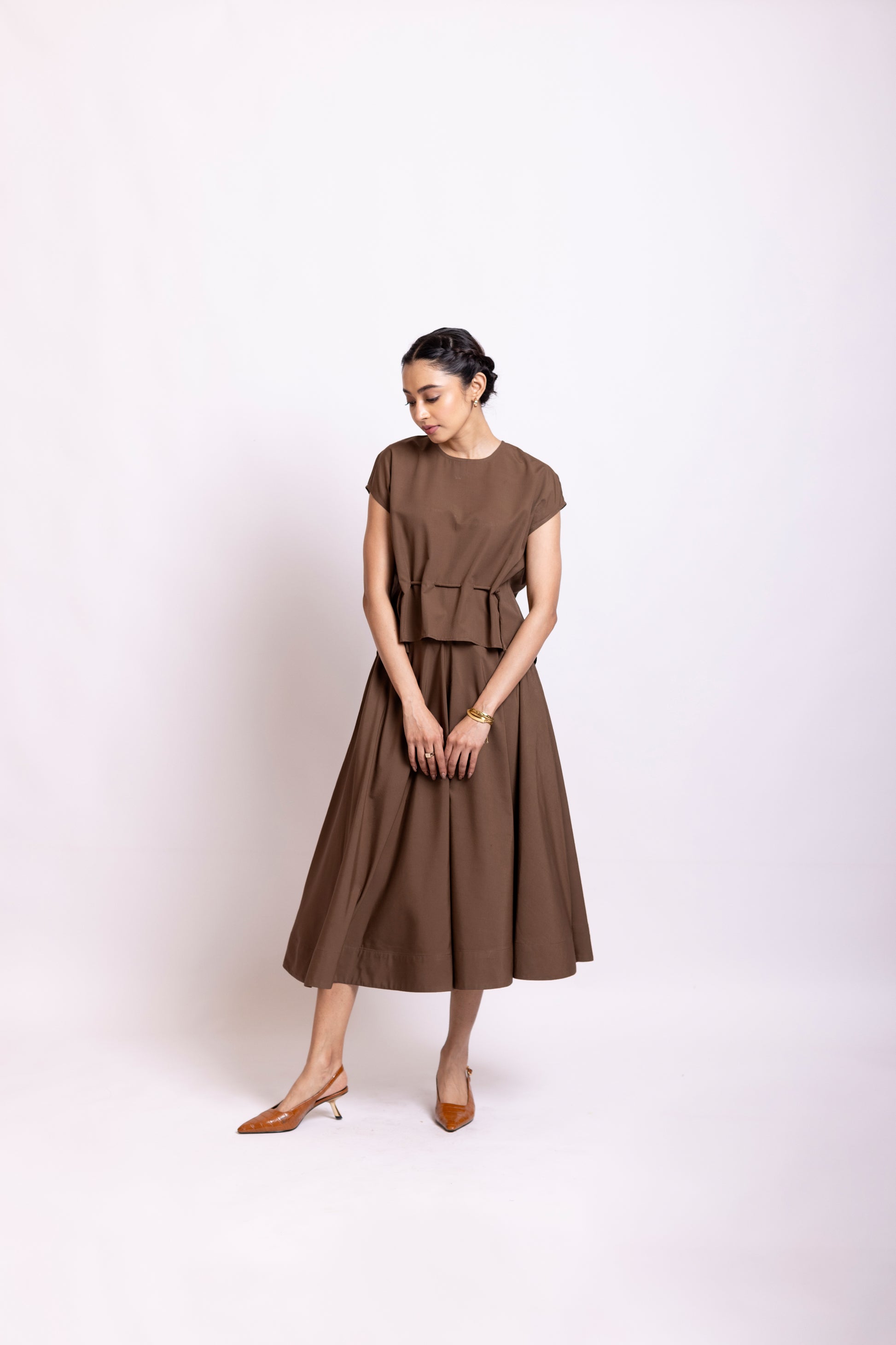 Relaxed fit co-ord set. Drawstring detsiling, Flared skirt pant.