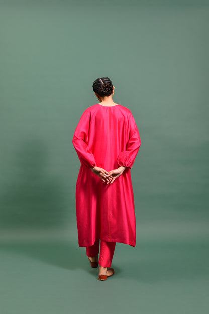 Aakhu